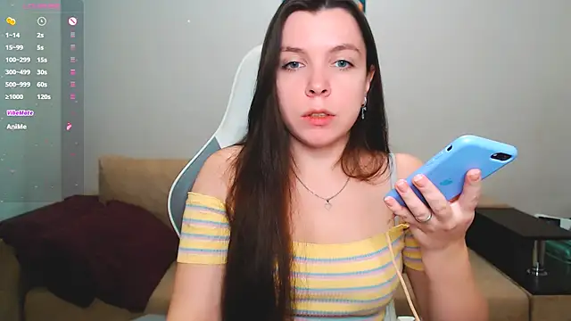 lunalovesu online show from September 22, 2025, 3:58 pm