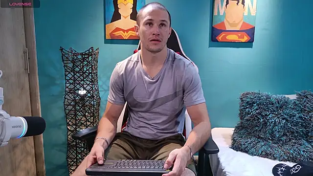 Snapshot of AxelFairchaild chatting on January 23, 2025, 1:35 pm AxelFairchaild online show from January 23, 2025, 1:35 pm