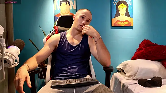 Snapshot of AxelFairchaild chatting on February 13, 2025, 5:01 pm AxelFairchaild online show from February 13, 2025, 5:01 pm