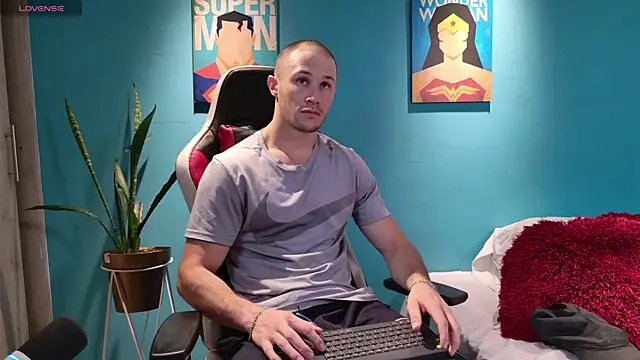 Snapshot of AxelFairchaild chatting on February 16, 2025, 1:38 pm AxelFairchaild online show from February 16, 2025, 1:38 pm