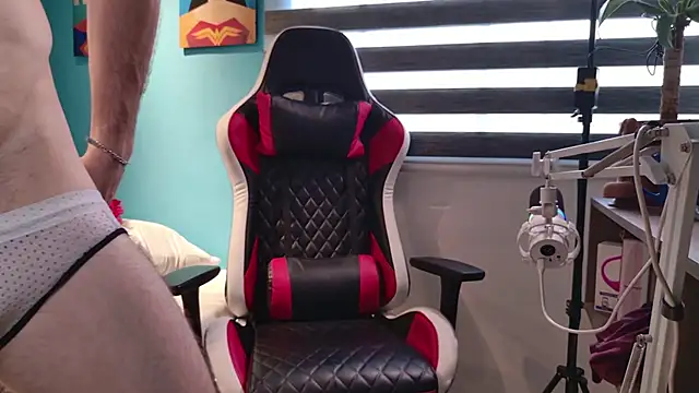 Snapshot of AxelFairchaild chatting on February 28, 2025, 3:37 pm AxelFairchaild online show from February 28, 2025, 3:37 pm