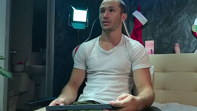 Snapshot of AxelFairchaild chatting on December 5, 2025, 1:42 pm AxelFairchaild online show from December 5, 2025, 1:42 pm