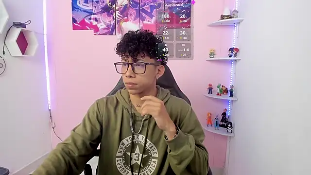 AkazaBoy  online show from January 12, 2025, 4:21 am