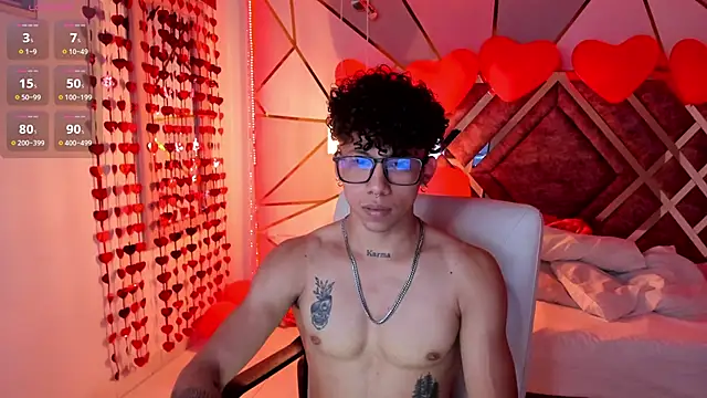 AkazaBoy  online show from February 23, 2025, 3:45 am