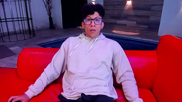 AkazaBoy  online show from September 11, 2025, 4:34 am