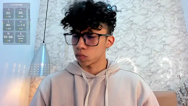 AkazaBoy  online show from September 11, 2025, 7:58 pm