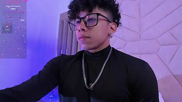 AkazaBoy  online show from November 5, 2025, 5:29 am