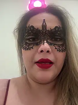 Snapshot of famous_indian_girl chatting on February 4, 2025, 4:48 am famous indian girl online show from February 4, 2025, 4:48 am