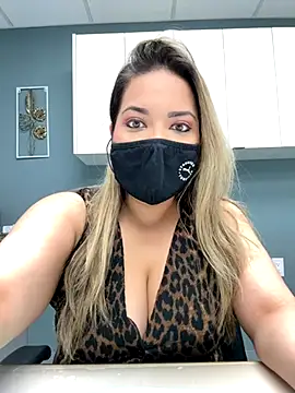 Snapshot of famous_indian_girl chatting on October 31, 2025, 5:25 pm famous indian girl online show from October 31, 2025, 5:25 pm