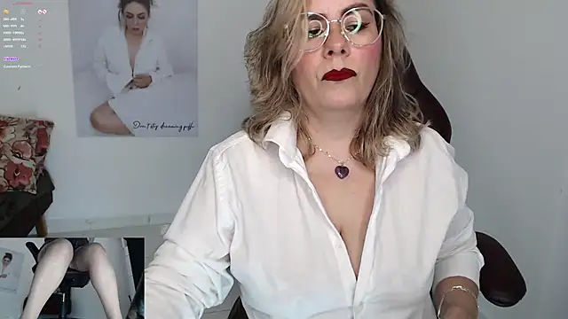 Snapshot of Serenay_ chatting on January 20, 2025, 9:22 pm Serenay  online show from January 20, 2025, 9:22 pm