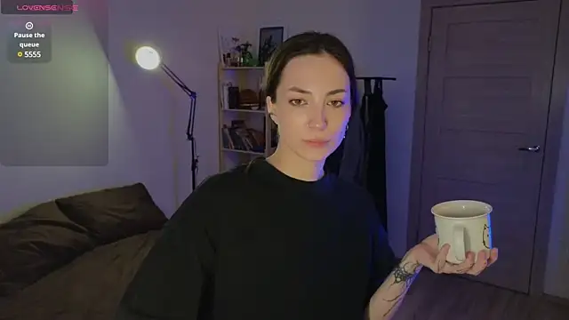 Snapshot of Space_X_Roxy_ chatting on December 5, 2024, 7:38 pm Space X Roxy  online show from December 5, 2024, 7:38 pm