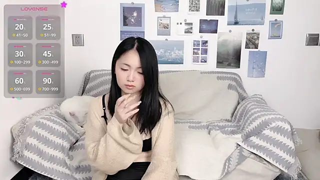 LiLiYbaby online show from December 10, 2024, 6:28 pm