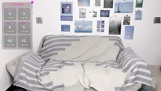 LiLiYbaby online show from December 10, 2024, 9:33 pm