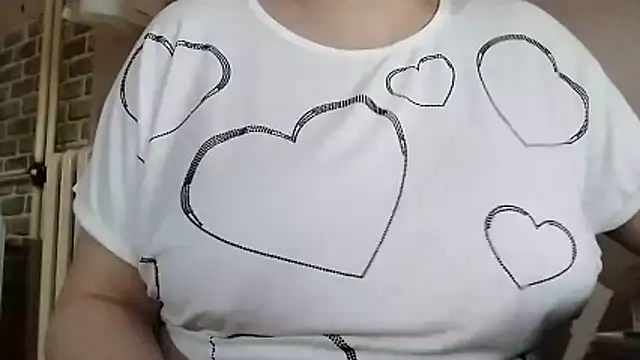 AalinnaK online show from November 21, 2025, 12:37 pm