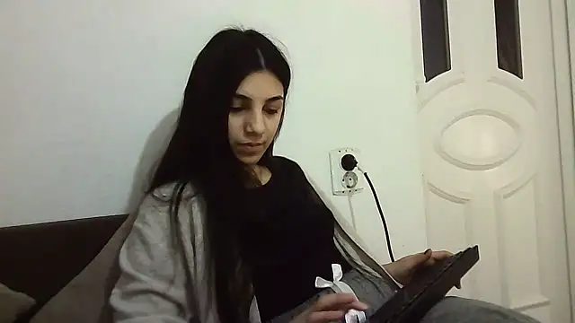 Snapshot of Ahotkittyxxx chatting on January 23, 2025, 12:52 pm Ahotkittyxxx online show from January 23, 2025, 12:52 pm