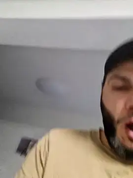 Snapshot of Cem-aus-Nrw-Krefeld chatting on December 13, 2024, 9:35 am Cem-aus-Nrw-Krefeld online show from December 13, 2024, 9:35 am