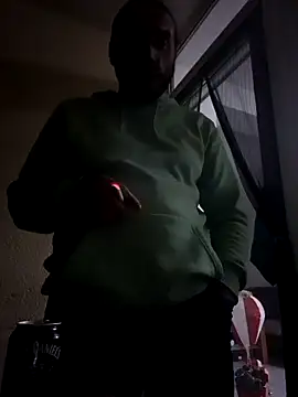 Snapshot of Cem-aus-Nrw-Krefeld chatting on December 17, 2024, 5:36 pm Cem-aus-Nrw-Krefeld online show from December 17, 2024, 5:36 pm