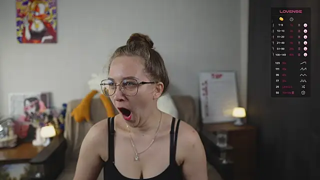 Miatiny online show from September 10, 2025, 3:17 am