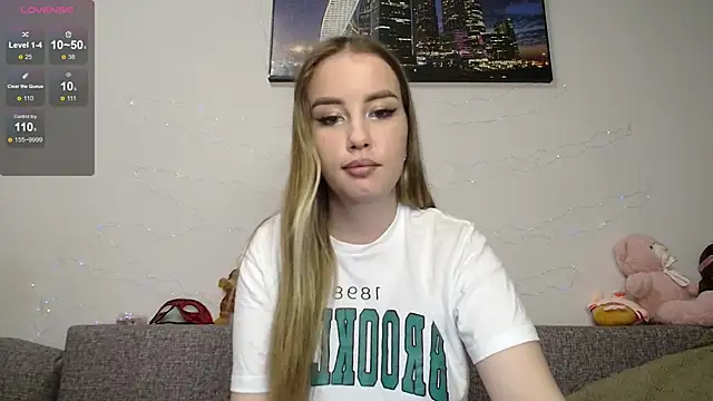 Snapshot of sweet_girl_Vr chatting on December 16, 2024, 11:55 am sweet girl Vr online show from December 16, 2024, 11:55 am