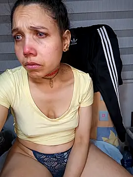 Snapshot of KimPielCanela chatting on December 2, 2025, 11:34 pm KimPielCanela online show from December 2, 2025, 11:34 pm