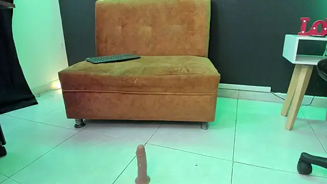 Snapshot of emma_sexxy chatting on February 18, 2025, 2:16 pm emma sexxy online show from February 18, 2025, 2:16 pm