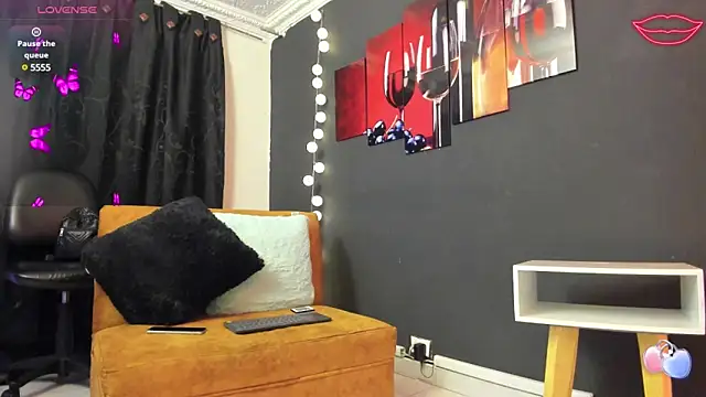 Snapshot of emma_sexxy chatting on March 5, 2025, 11:06 am emma sexxy online show from March 5, 2025, 11:06 am