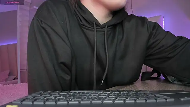 Snapshot of Megan_mooree_ chatting on March 22, 2025, 11:53 am Megan mooree online show from March 22, 2025, 11:53 am