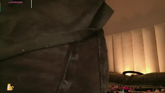 Snapshot of Megan_mooree_ chatting on October 11, 2025, 12:36 pm Megan mooree online show from October 11, 2025, 12:36 pm