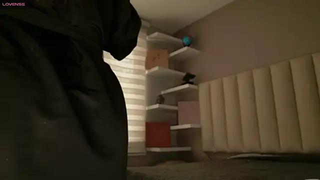 Snapshot of Megan_mooree_ chatting on November 1, 2025, 2:08 pm Megan mooree online show from November 1, 2025, 2:08 pm