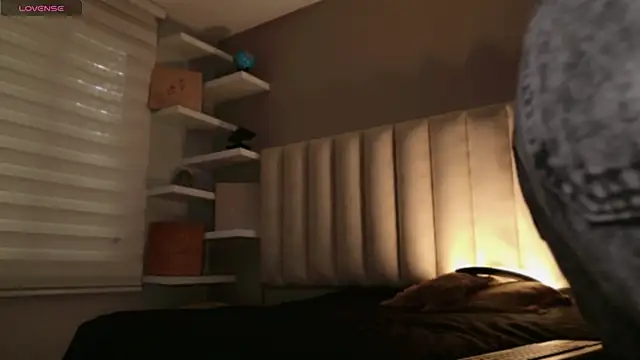 Snapshot of Megan_mooree_ chatting on November 17, 2025, 12:00 pm Megan mooree online show from November 17, 2025, 12:00 pm