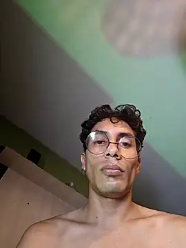 Snapshot of divinityros chatting on October 22, 2025, 12:33 am divinityros online show from October 22, 2025, 12:33 am