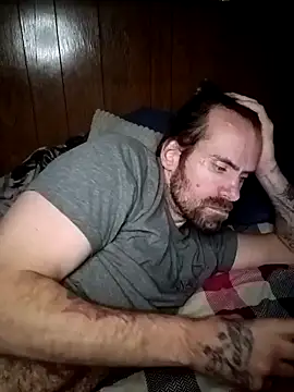 RobStrokes215 online show from December 8, 2024, 10:25 pm