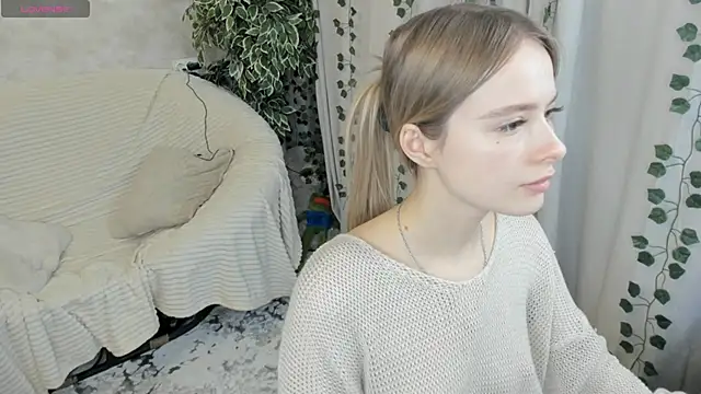 Snapshot of mell_milles chatting on December 22, 2024, 9:42 pm mell milles online show from December 22, 2024, 9:42 pm