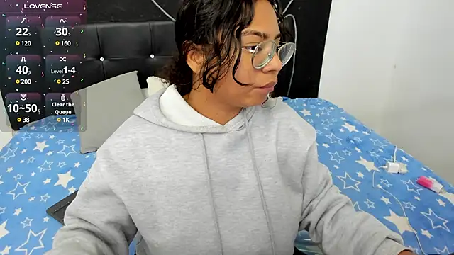 Snapshot of im_angels77 chatting on February 2, 2025, 11:32 pm im angels77 online show from February 2, 2025, 11:32 pm