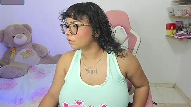 Snapshot of im_angels77 chatting on September 11, 2025, 6:57 am im angels77 online show from September 11, 2025, 6:57 am