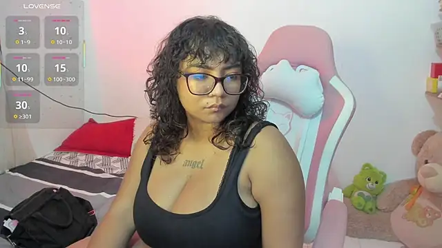 Snapshot of im_angels77 chatting on September 30, 2025, 3:33 am im angels77 online show from September 30, 2025, 3:33 am