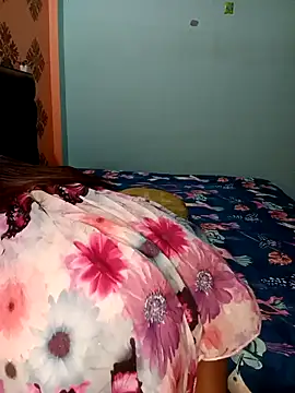 poojaji690 online show from December 18, 2024, 10:08 am