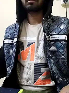 Snapshot of hotboy22 chatting on December 29, 2024, 9:39 am hotboy22 online show from December 29, 2024, 9:39 am