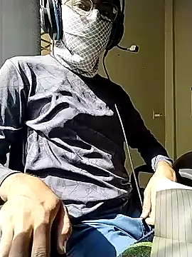 Snapshot of hotboy22 chatting on November 17, 2025, 7:47 am hotboy22 online show from November 17, 2025, 7:47 am