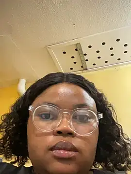 Curveysinaa online show from February 28, 2025, 12:31 pm