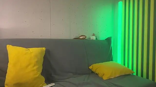 Snapshot of __2sya__ chatting on December 10, 2024, 1:33 pm 2sya online show from December 10, 2024, 1:33 pm