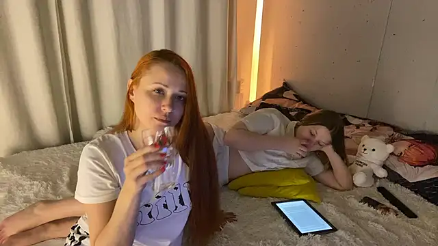 Snapshot of __2sya__ chatting on February 24, 2025, 1:24 am 2sya online show from February 24, 2025, 1:24 am