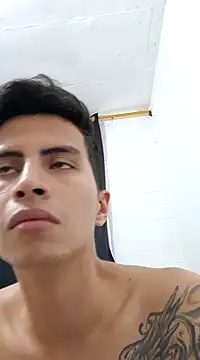 Velk hot online show from December 3, 2024, 9:34 pm