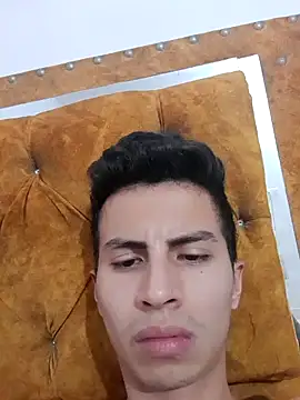 Velk hot online show from December 4, 2024, 3:32 pm