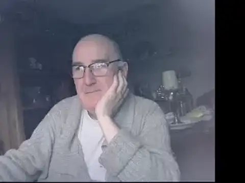 Snapshot of Adamdaddybear chatting on December 5, 2024, 3:28 pm Adamdaddybear online show from December 5, 2024, 3:28 pm