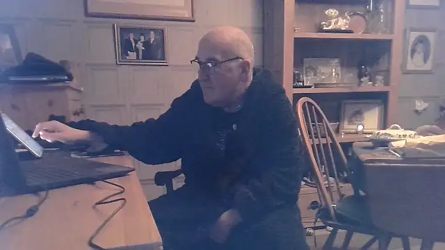 Snapshot of Adamdaddybear chatting on February 1, 2025, 9:51 pm Adamdaddybear online show from February 1, 2025, 9:51 pm