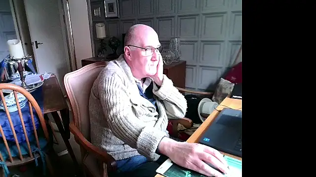 Snapshot of Adamdaddybear chatting on March 17, 2025, 2:23 pm Adamdaddybear online show from March 17, 2025, 2:23 pm