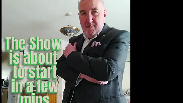 Snapshot of Adamdaddybear chatting on November 4, 2025, 7:07 am Adamdaddybear online show from November 4, 2025, 7:07 am