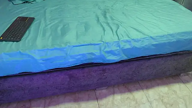 Snapshot of dirty_couple22 chatting on November 30, 2025, 1:59 pm dirty couple22 online show from November 30, 2025, 1:59 pm