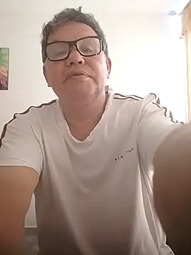 Snapshot of catatunboculion chatting on February 19, 2025, 2:01 pm catatunboculion online show from February 19, 2025, 2:01 pm
